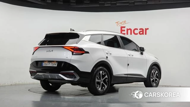 Kia Sportage 5th Generation Hybrid 2023 Белый из Кореи
