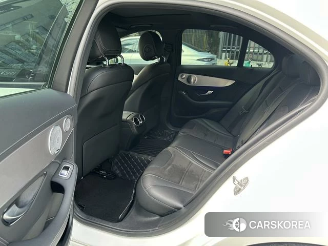 Mercedes-Benz AMG C-Class 2023 Белый из Китая