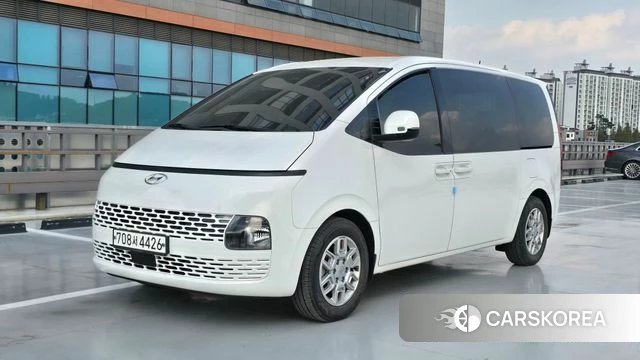 Hyundai Staria 2022 Белый из Кореи