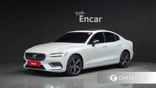 Volvo S60 3rd generation 2022 Белый из Кореи