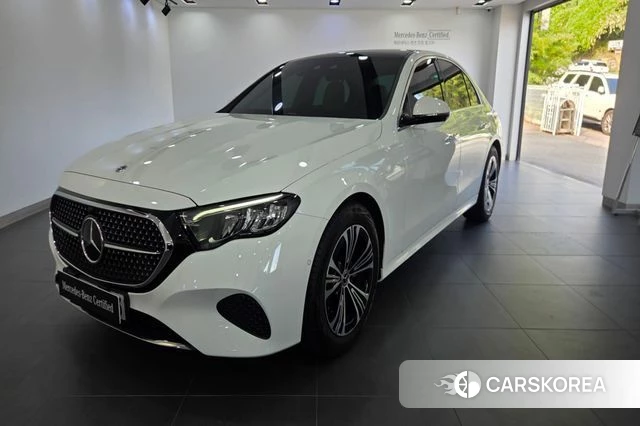 Mercedes-Benz E-Class W214 2025 Белый из Кореи
