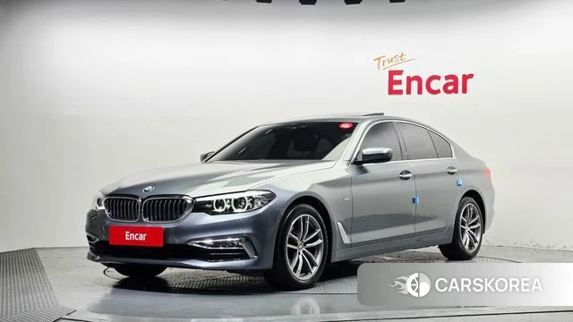 BMW 5 Series (G30) 2018 Серебристо-серый из Кореи
