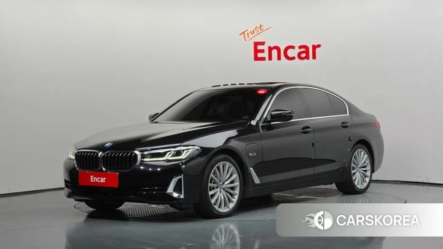 BMW 5 Series (G30) 2022 Черный из Кореи