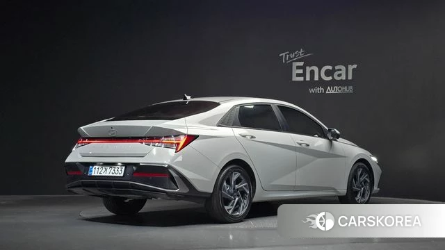 Hyundai The New Avante (CN7) 2025 Серебристо-серый из Кореи