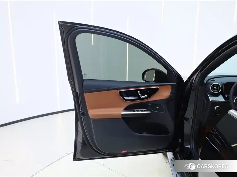 Mercedes-Benz GLC 2025 Черный из Китая