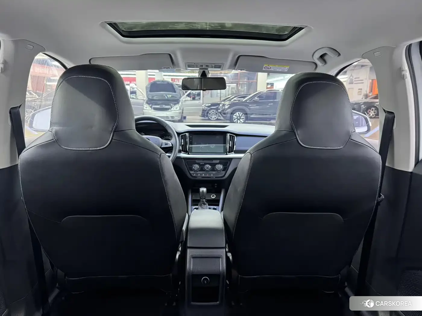 Skoda Kamiq 2023 Белый из Китая