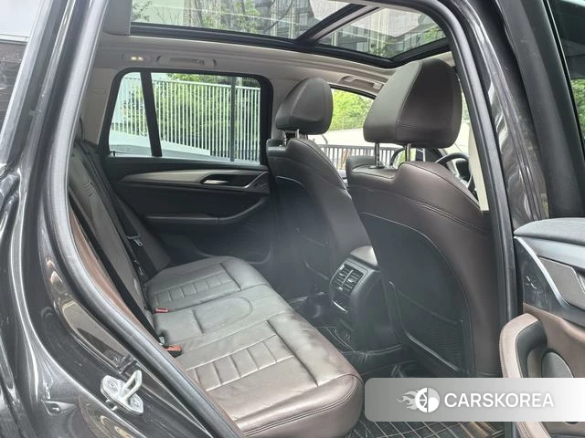 BMW iX3 2021 Черный из Китая