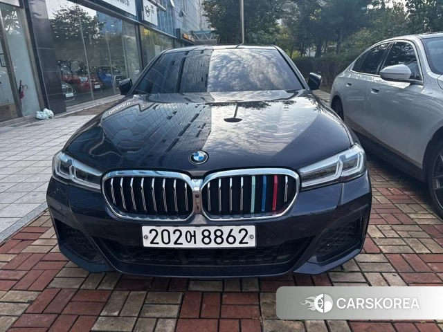 BMW 5 Series (G30) 2023 Черный из Кореи