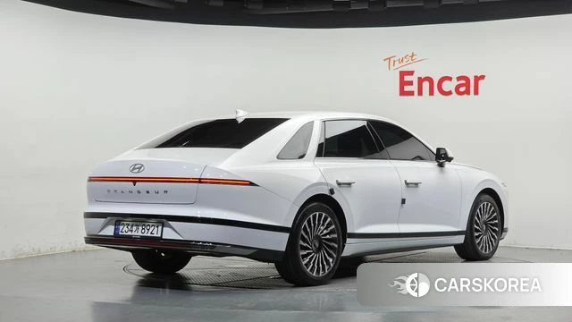Hyundai Grandeur Hybrid (GN7) 2024 Белый из Кореи
