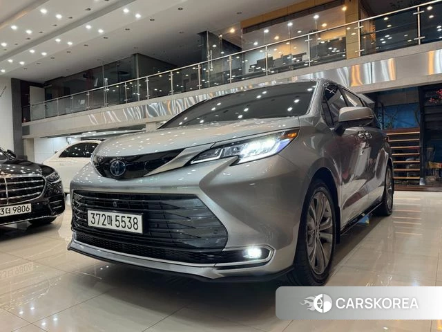 Toyota Sienna 4th Generation 2025 Черный из Кореи