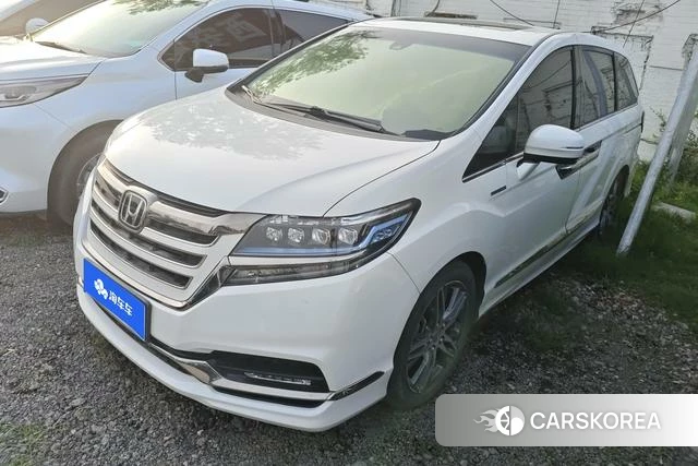 Honda Elysion 2021 Белый из Китая