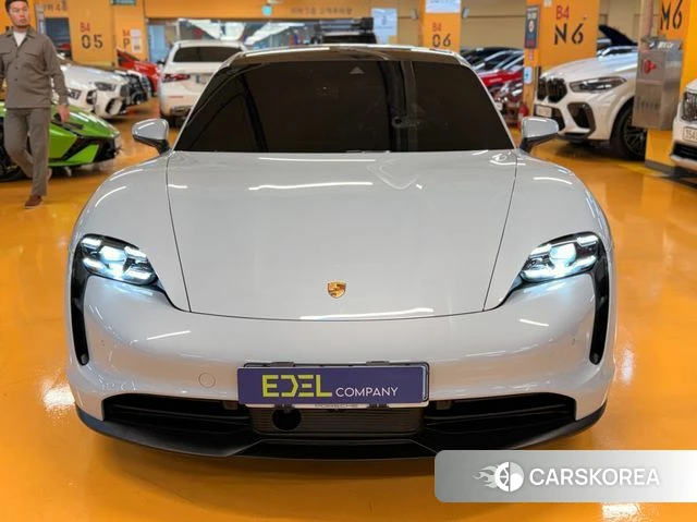 Porsche Taycan 2021 Белый из Кореи
