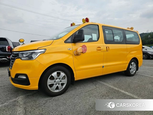 Hyundai The New Grand Starex 2019 Желтый из Кореи