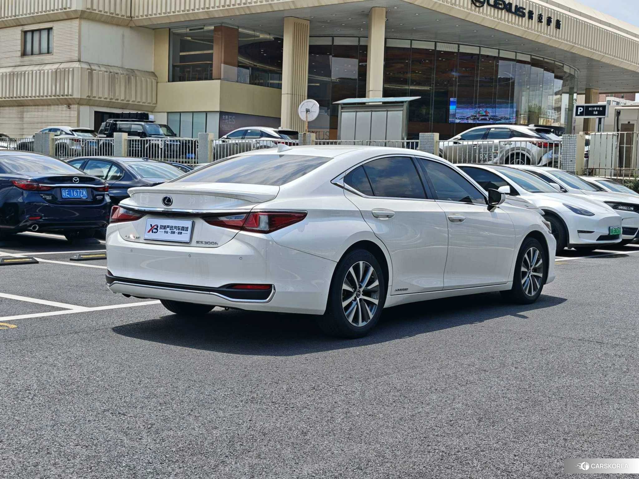 Lexus ES 2019 Белый из Китая