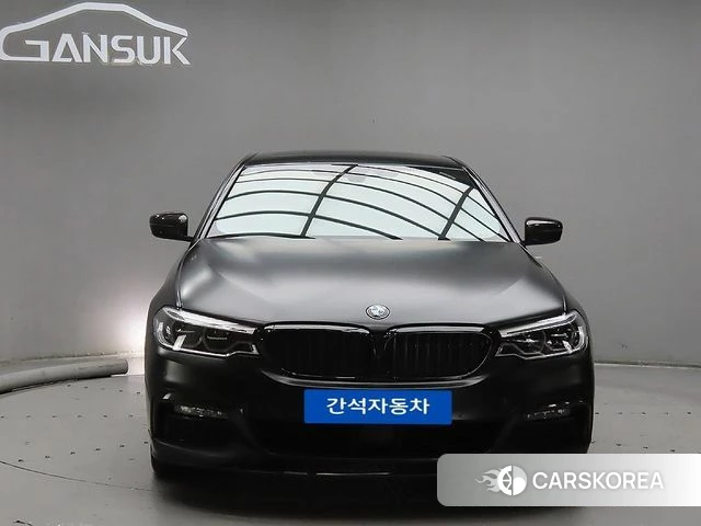 BMW 5 Series (G30) 2019 Белый из Кореи