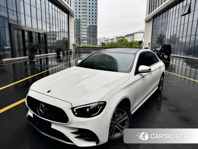 Mercedes-Benz E-Class 2022 Белый из Китая