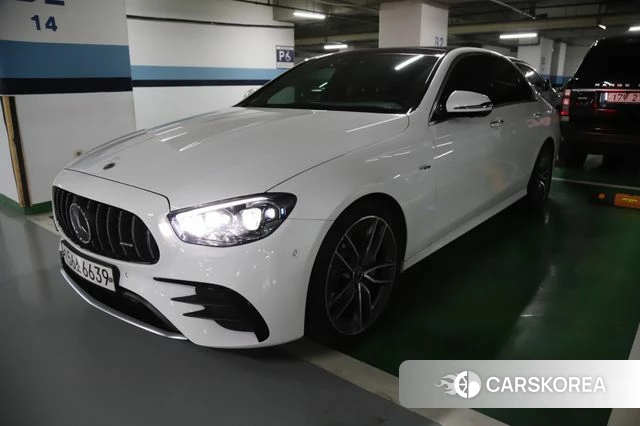 Mercedes-Benz E-Class W213 2021 Белый из Кореи
