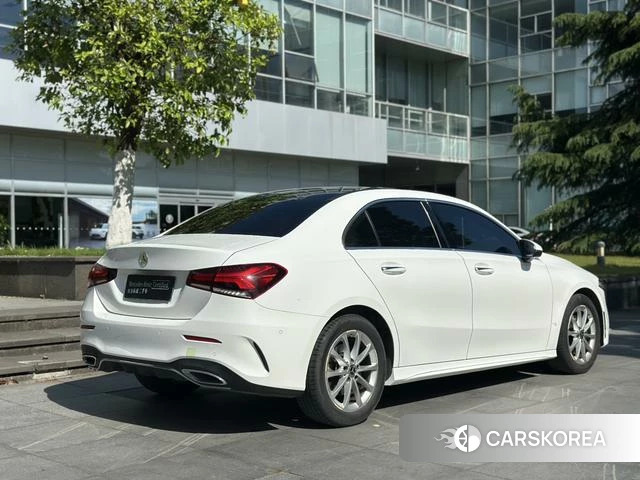 Mercedes-Benz A-Class 2021 Белый из Китая