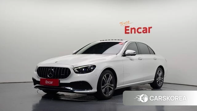 Mercedes-Benz E-Class W213 2021 Белый из Кореи
