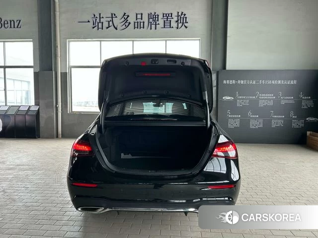 Mercedes-Benz E-Class 2022 Черный из Китая