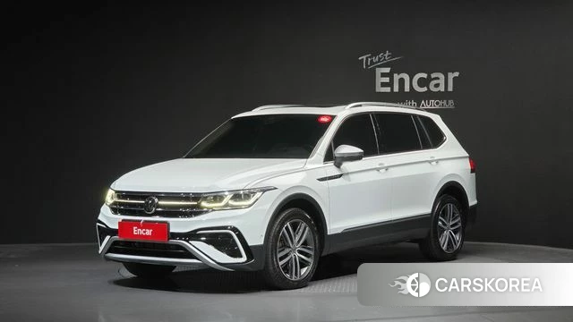 Volkswagen Tiguan Allspace 2022 Белый из Кореи
