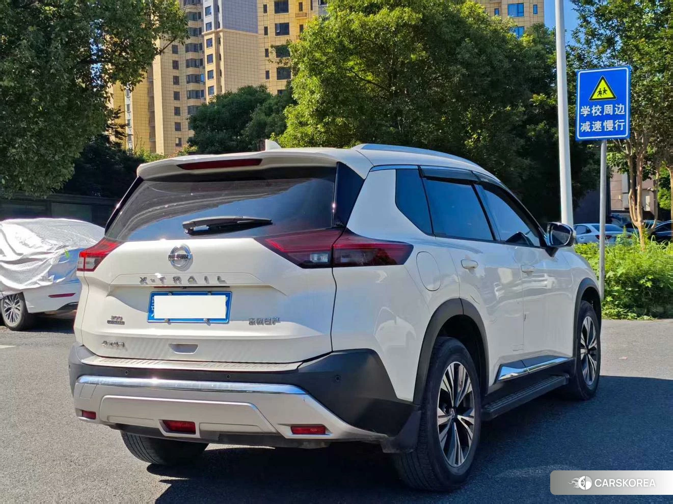 Nissan X-Trail 2021 Белый из Китая