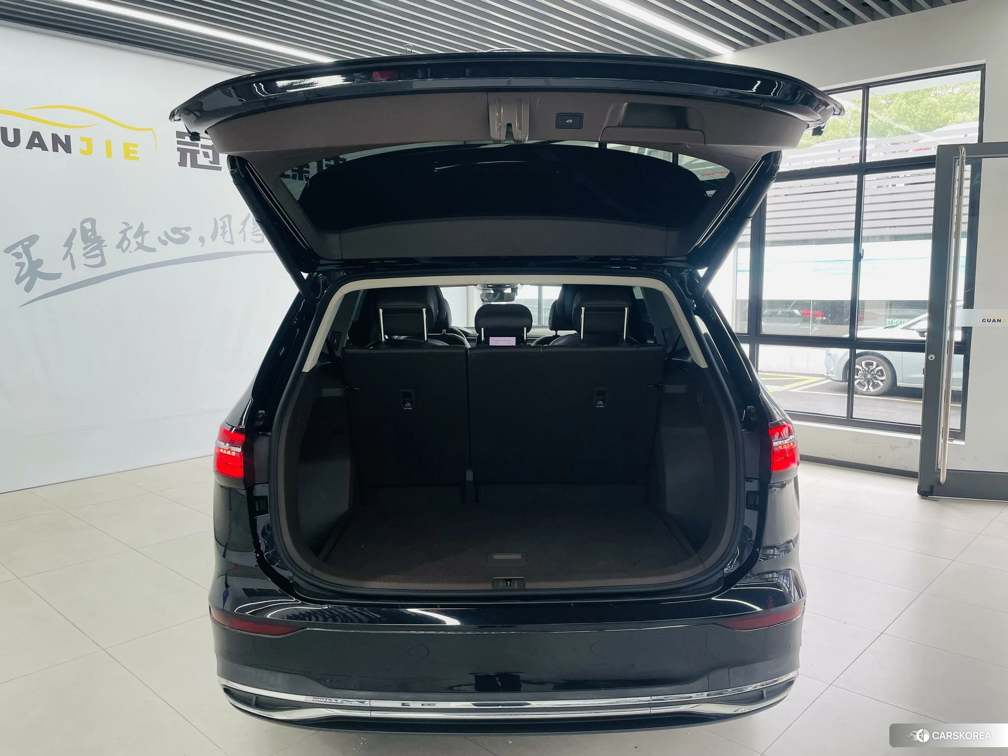 Volkswagen Viloran 2022 Черный из Китая