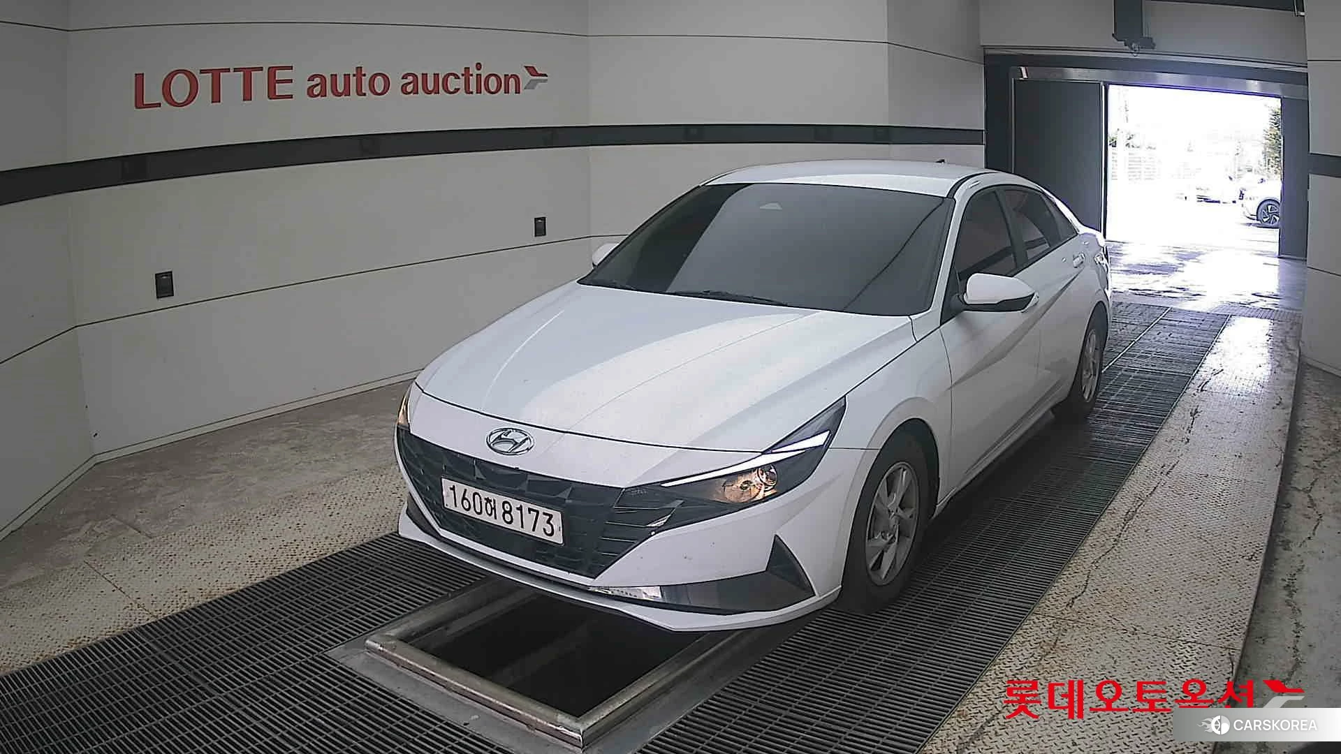 Hyundai Avante 2021 Polar White из Кореи