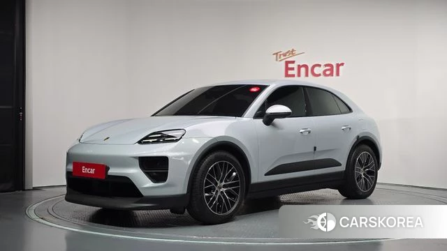 Porsche Makan EV 2025 Серебристо-серый из Кореи