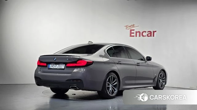 BMW 5 Series (G30) 2020 Серебристо-серый из Кореи