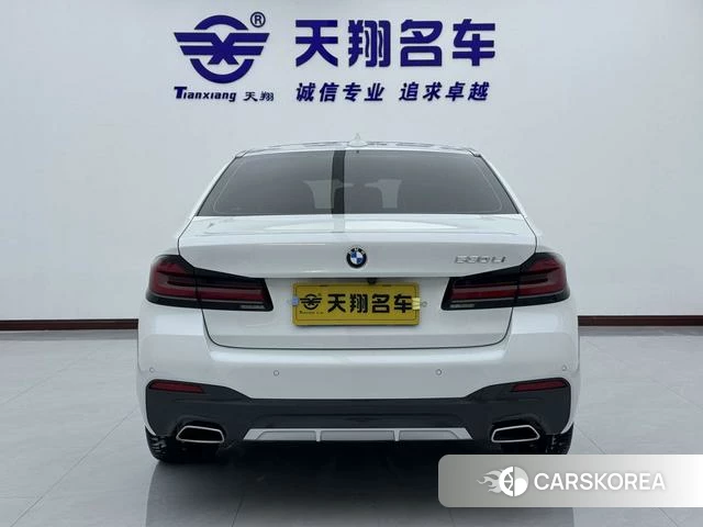 BMW 5 series 2023 Белый из Китая
