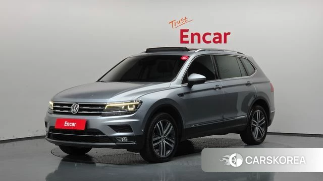 Volkswagen Tiguan Allspace 2020 Серебряный из Кореи