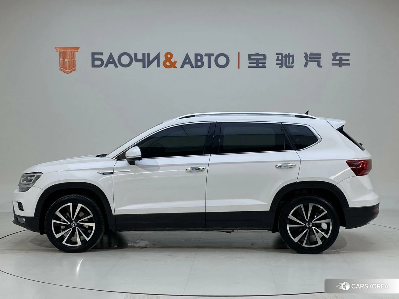 Volkswagen Tharu 2020 Белый из Китая