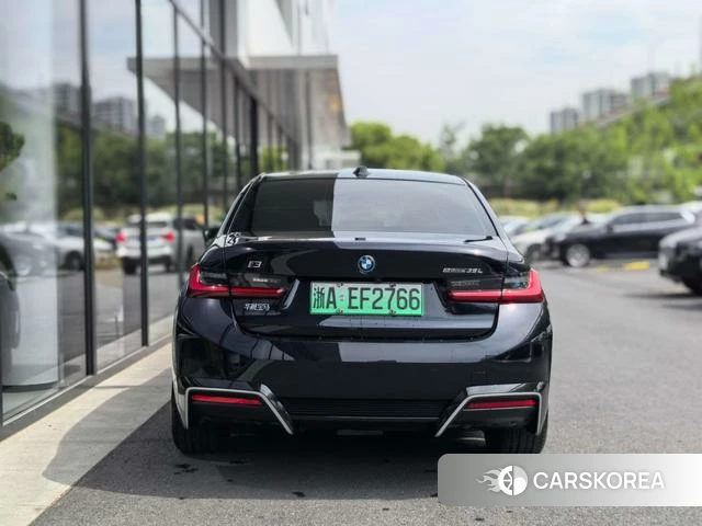 BMW i3 2025 Черный из Китая