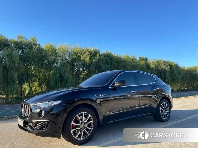 Maserati Levante 2019 Черный из Кореи