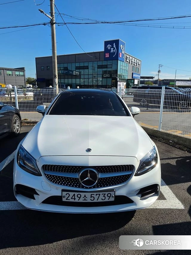 Mercedes-Benz C-Class W205 2021 Белый из Кореи