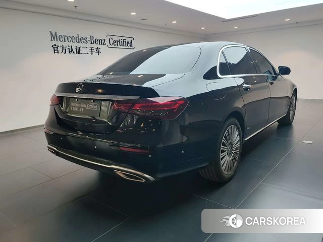 Mercedes-Benz E-Class 2022 Черный из Китая