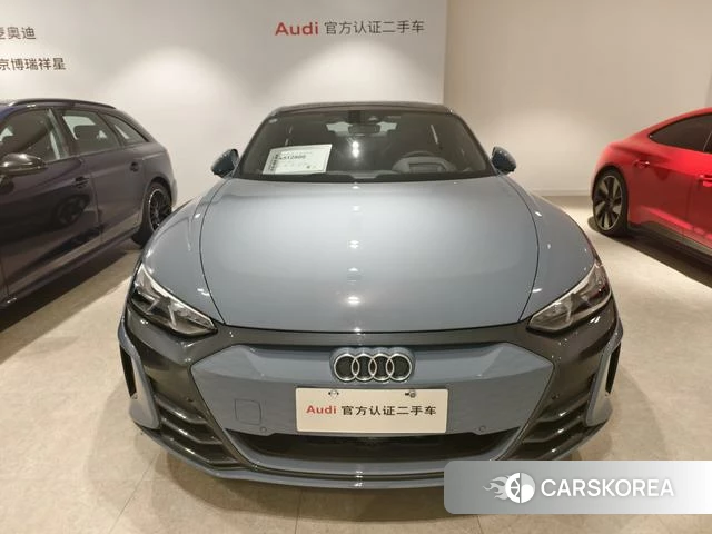 Audi e-tron 2024 Синий из Китая