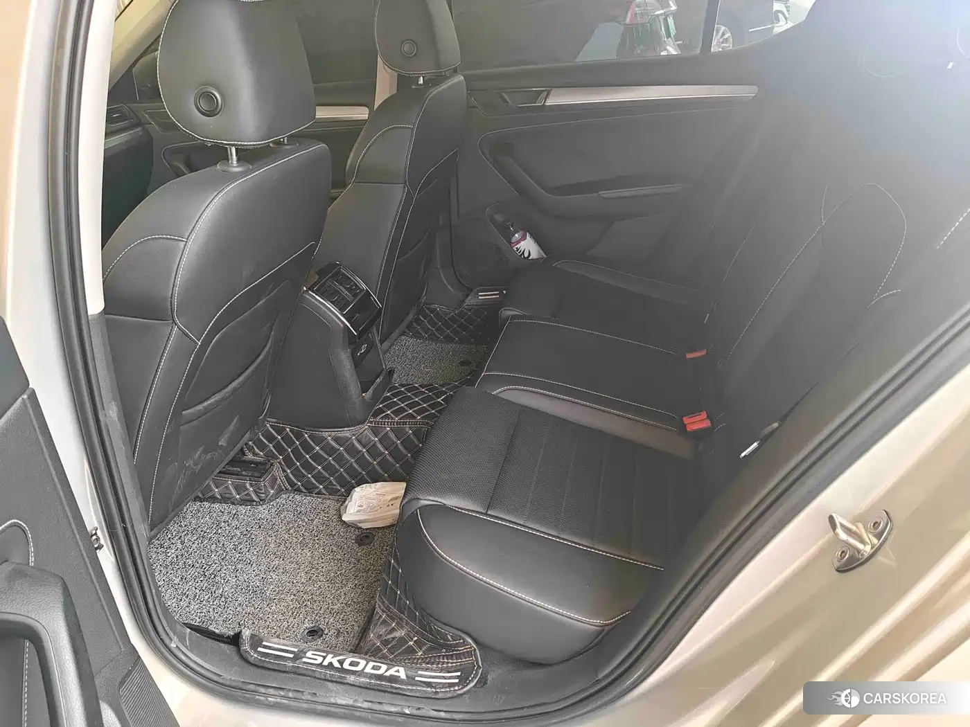 Skoda Superb 2021 Champagne/brown из Китая