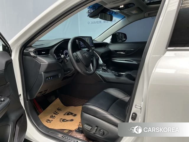 Toyota Harrier 2023 Белый из Китая