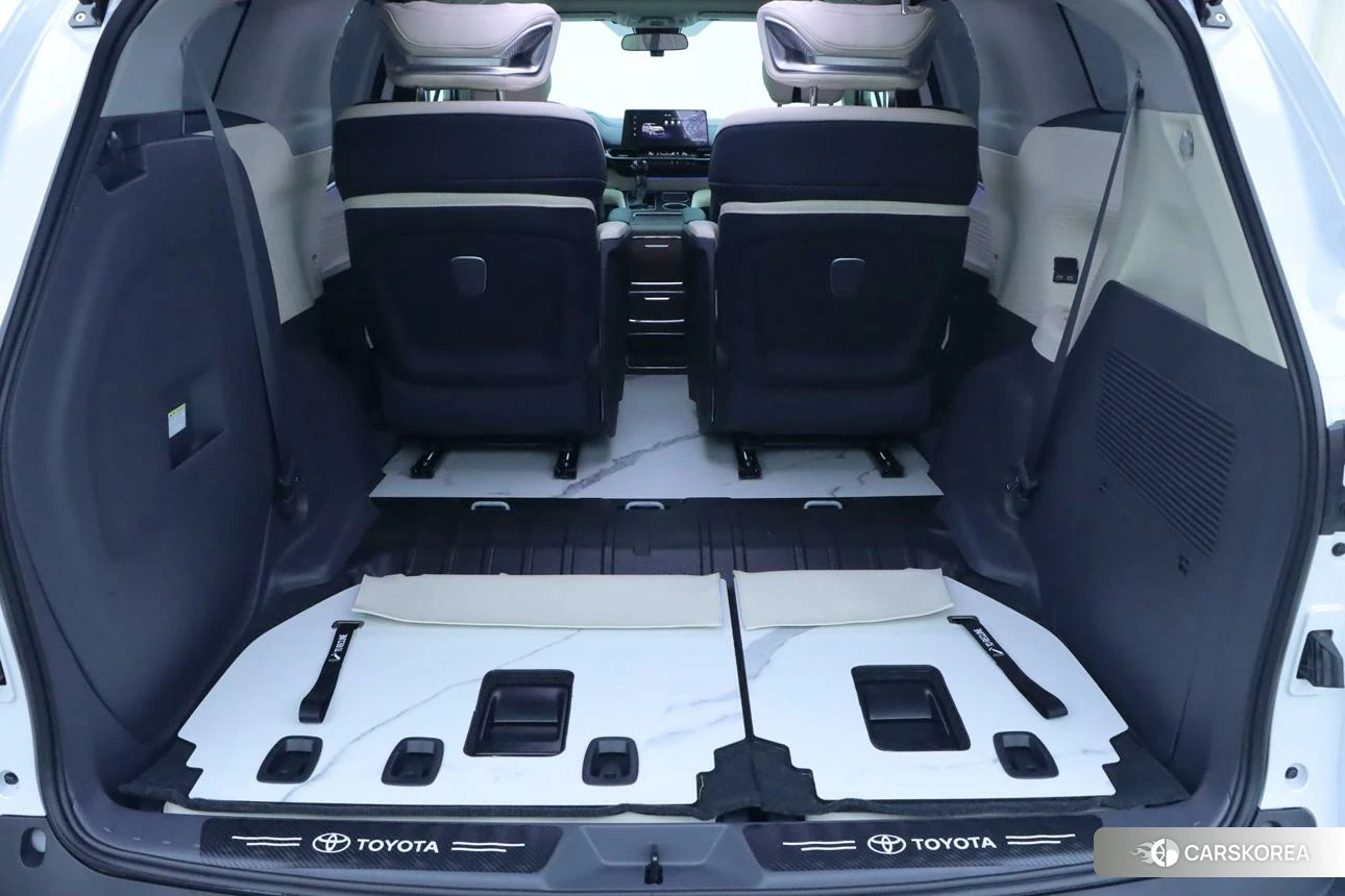 Toyota Sienna 2024 Белый из Китая