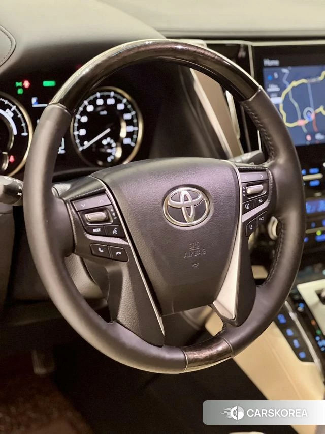 Toyota Alphard 2021 Белый из Китая