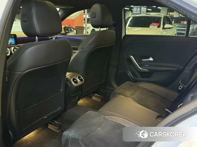 Mercedes-Benz A-Class 2021 Белый из Китая