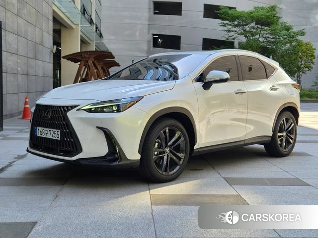 Lexus NX350h Second generation 2025 Белый из Кореи