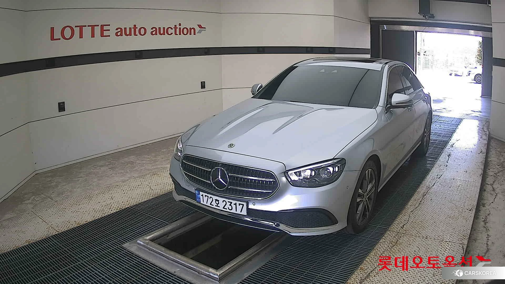 Mercedes-Benz Mercedes-Benz E350 4MATIC id 4989966 из Кореи
