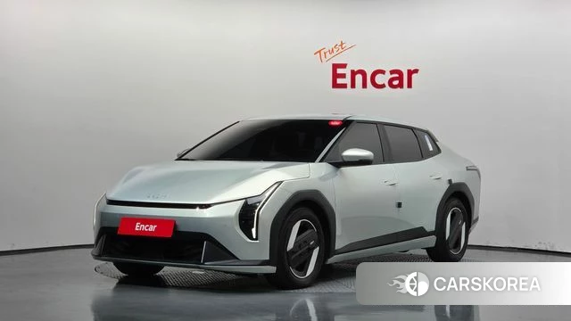 Kia EV4 2026 Серебряный из Кореи