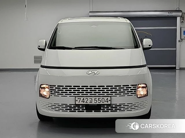 Hyundai Staria 2021 Белый из Кореи