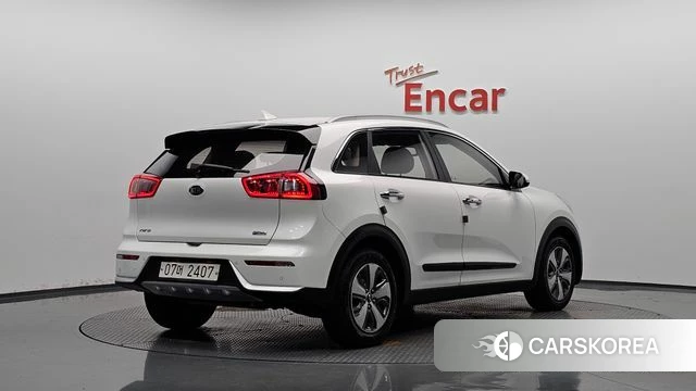 Kia Niro 2018 Белый из Кореи