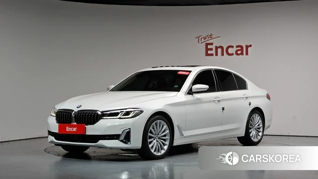 BMW 5 Series (G30) 2023 Белый из Кореи