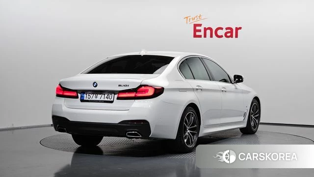 BMW 5 Series (G30) 2022 Белый из Кореи